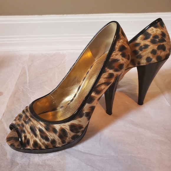 Aldo Leopard print suede finish pumps - Picture 7 of 12